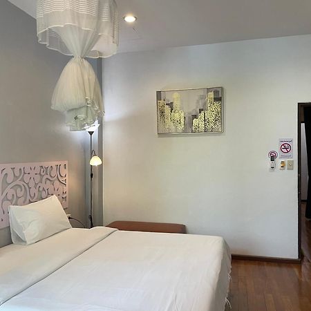Nawaporn Place Phuket Dış mekan fotoğraf