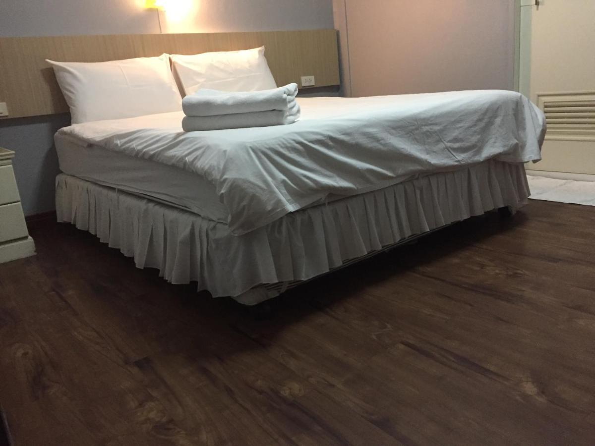 Nawaporn Place Phuket Dış mekan fotoğraf