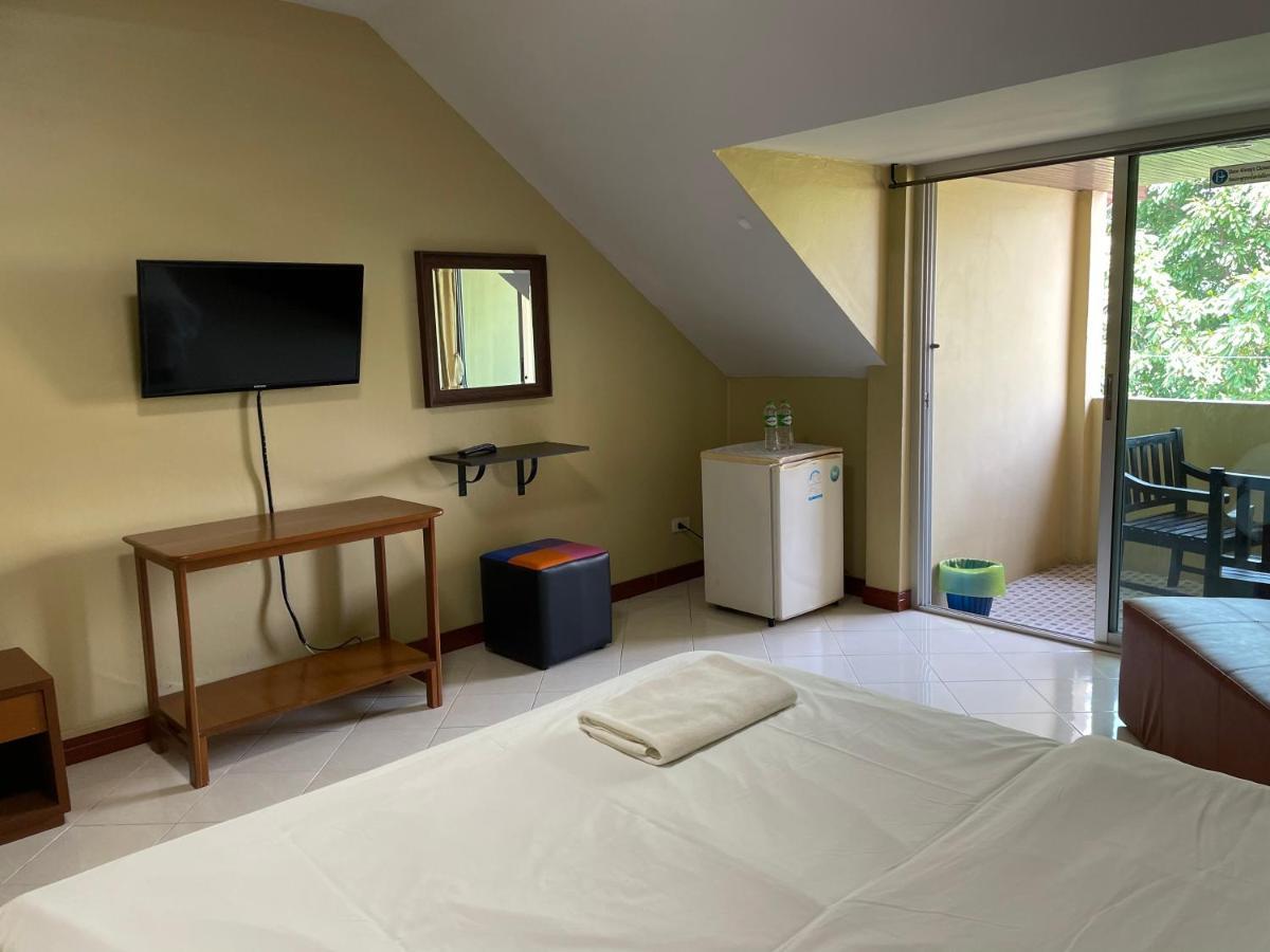 Nawaporn Place Phuket Dış mekan fotoğraf