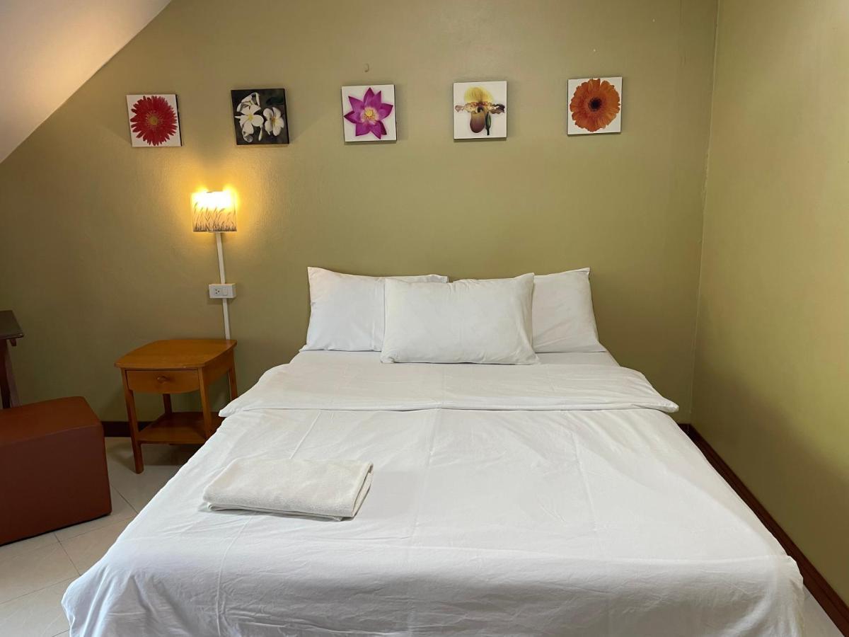Nawaporn Place Phuket Dış mekan fotoğraf