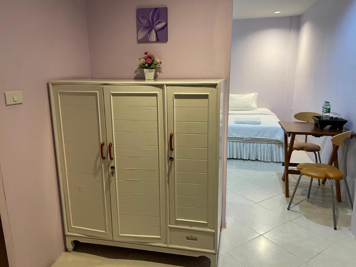 Nawaporn Place Phuket Dış mekan fotoğraf