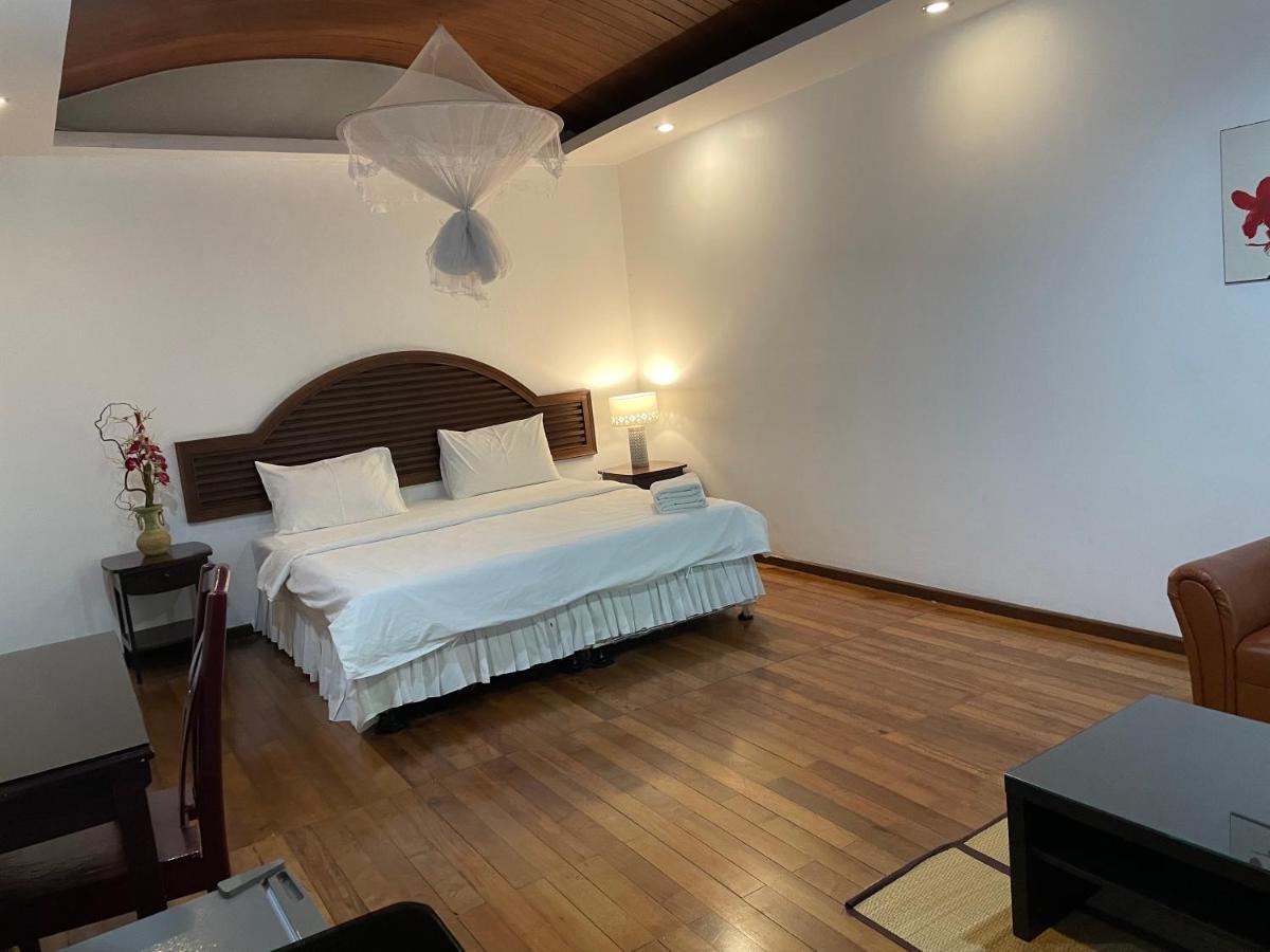 Nawaporn Place Phuket Dış mekan fotoğraf