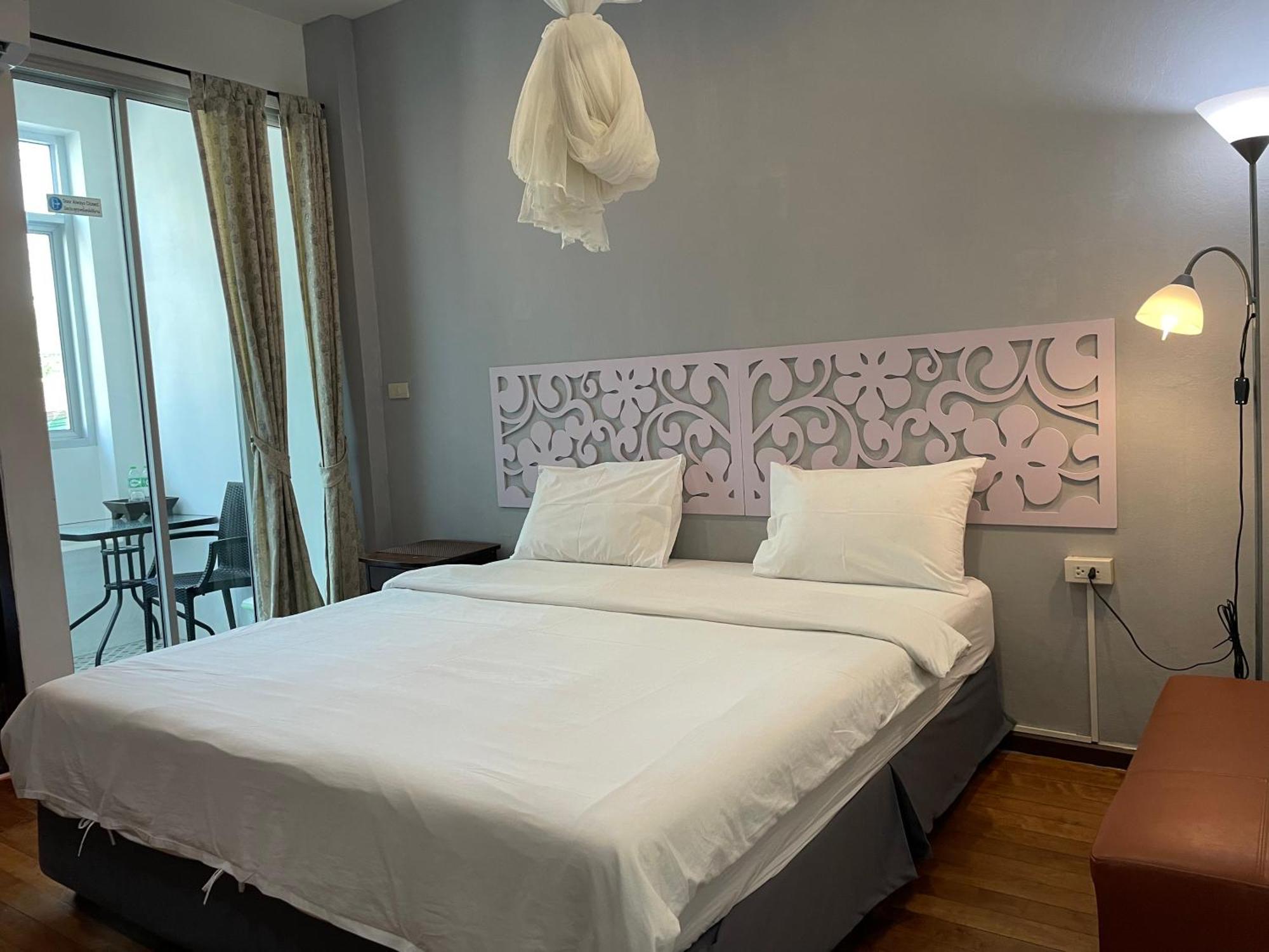 Nawaporn Place Phuket Dış mekan fotoğraf