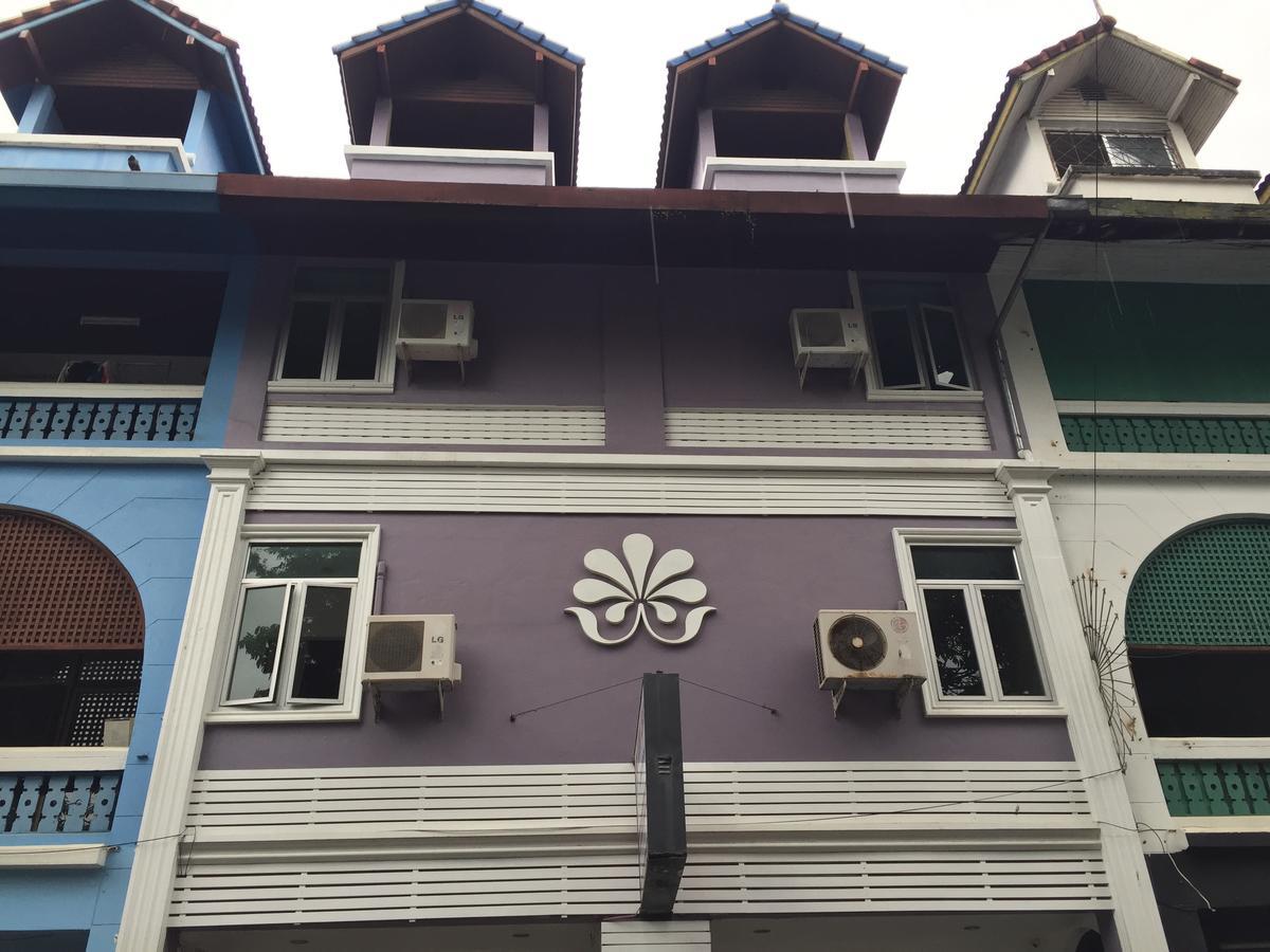 Nawaporn Place Phuket Dış mekan fotoğraf
