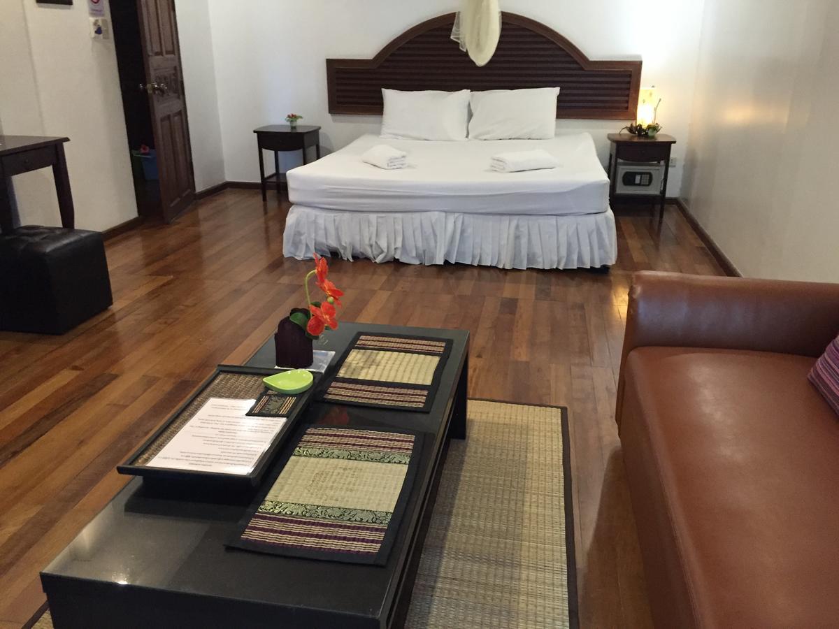 Nawaporn Place Phuket Dış mekan fotoğraf