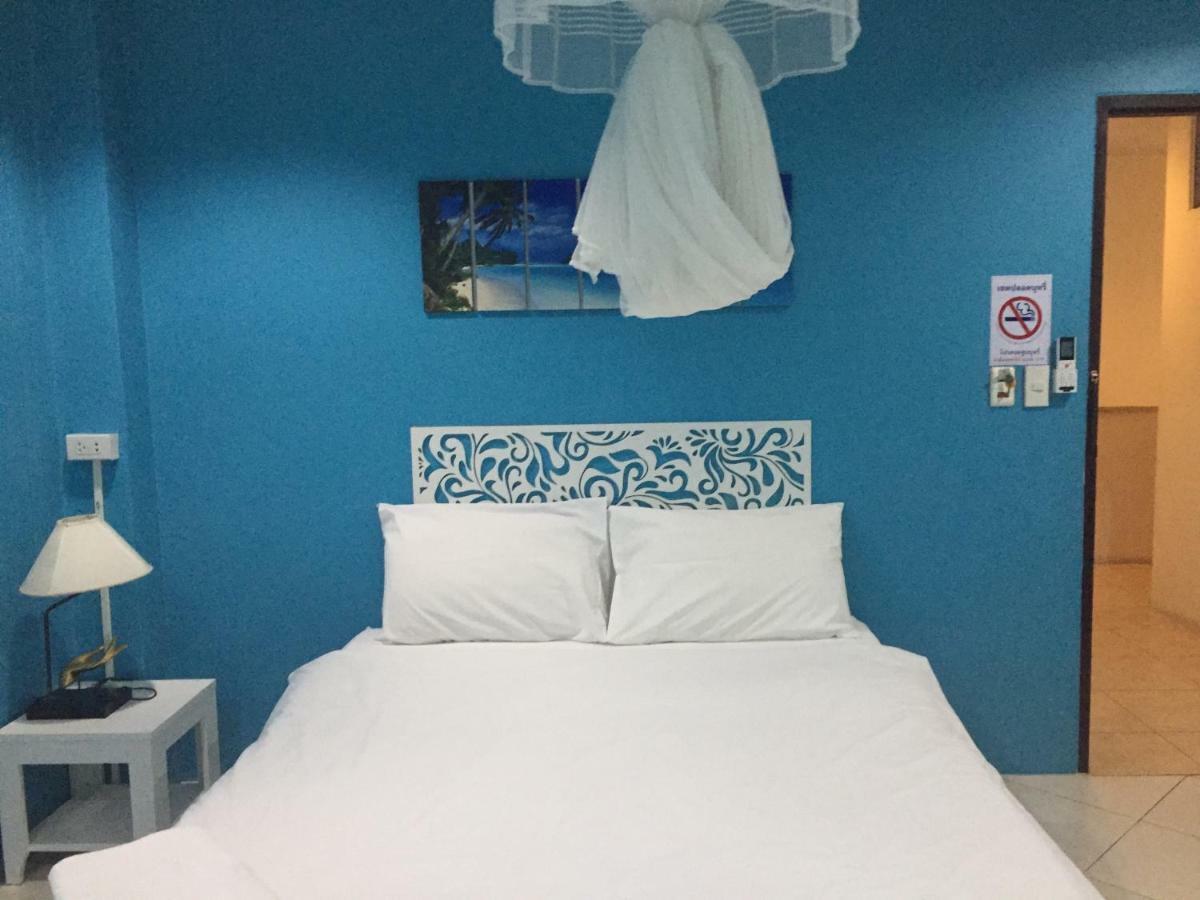 Nawaporn Place Phuket Dış mekan fotoğraf